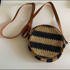 Thirty-One unique 7 1/2 “ Jewel by Canteen Purse